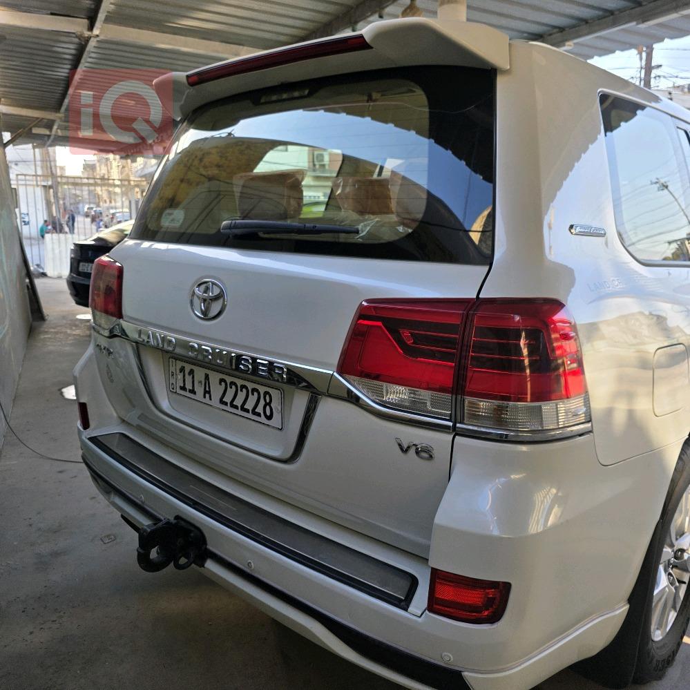 تويوتا لاندكروزر